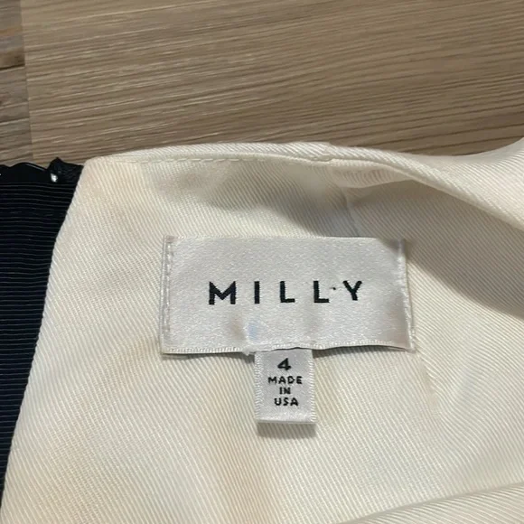 Milly sleeveless shift dress Cream Back zip Sz 4 Above knee Minimalist Designer - Picture 9 of 14